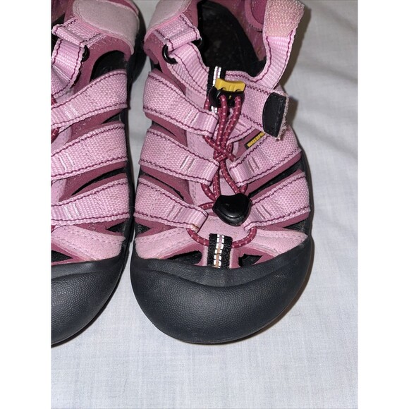 Keen Water Sandals Women’s Size 5 Medium Pink Fabric Cinch Strap Waterproof - Picture 9 of 12